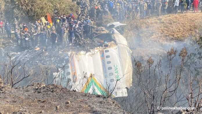 Queda de avião deixa ao menos 68 mortos no Nepal em acidente aéreo