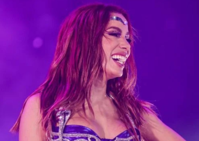 Anitta conta perrengue “para ganhar 300