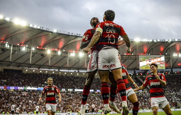 Flamengo virá com estrelas do time principal para jogo contra o Audax em Manaus